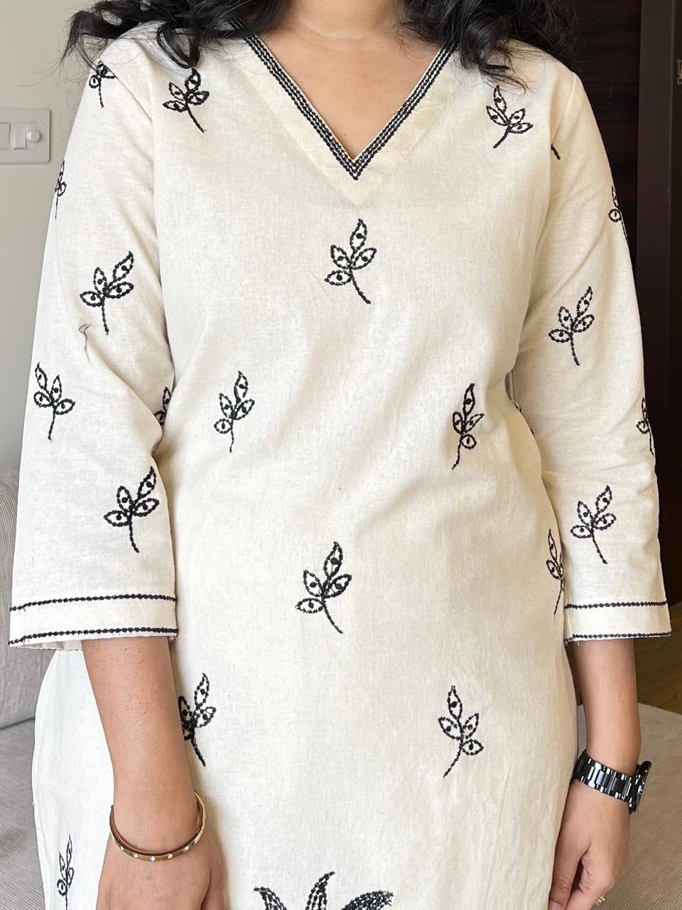 Sutra Minimal Embroidery Pant Set