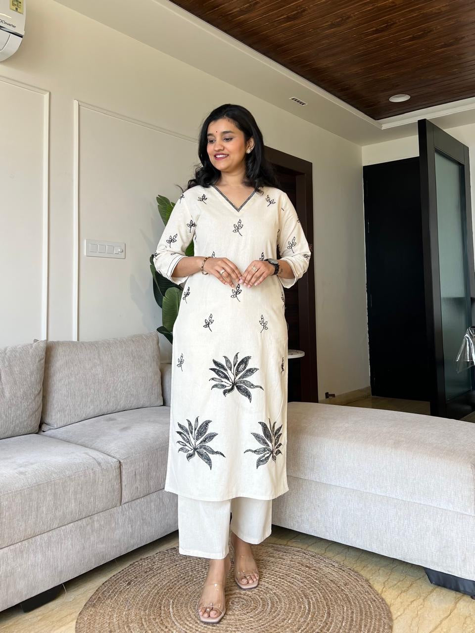 Sutra Minimal Embroidery Pant Set